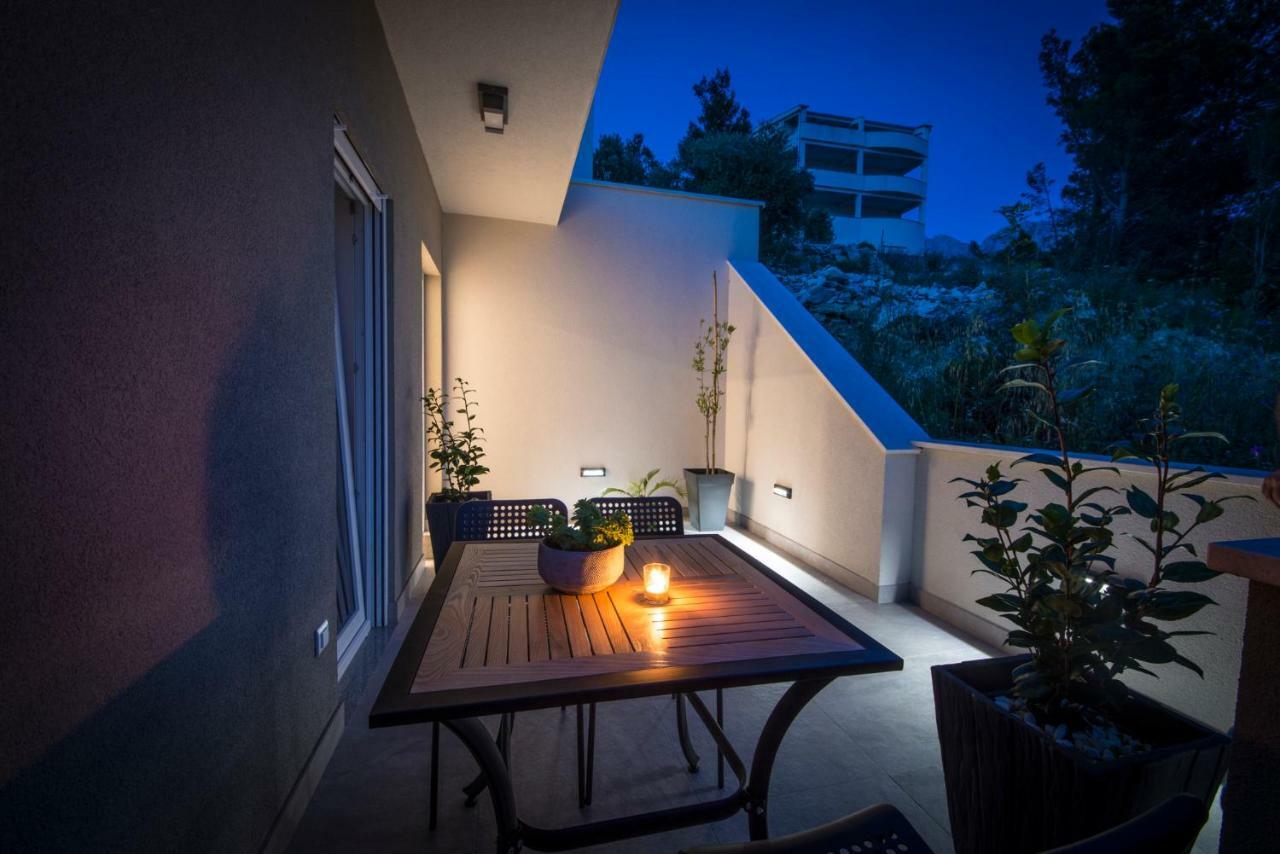 Apartmani Spiline - Mia Baska Voda Bagian luar foto