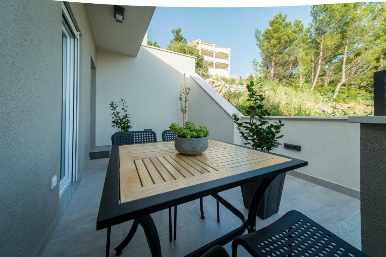 Apartmani Spiline - Mia Baska Voda Bagian luar foto